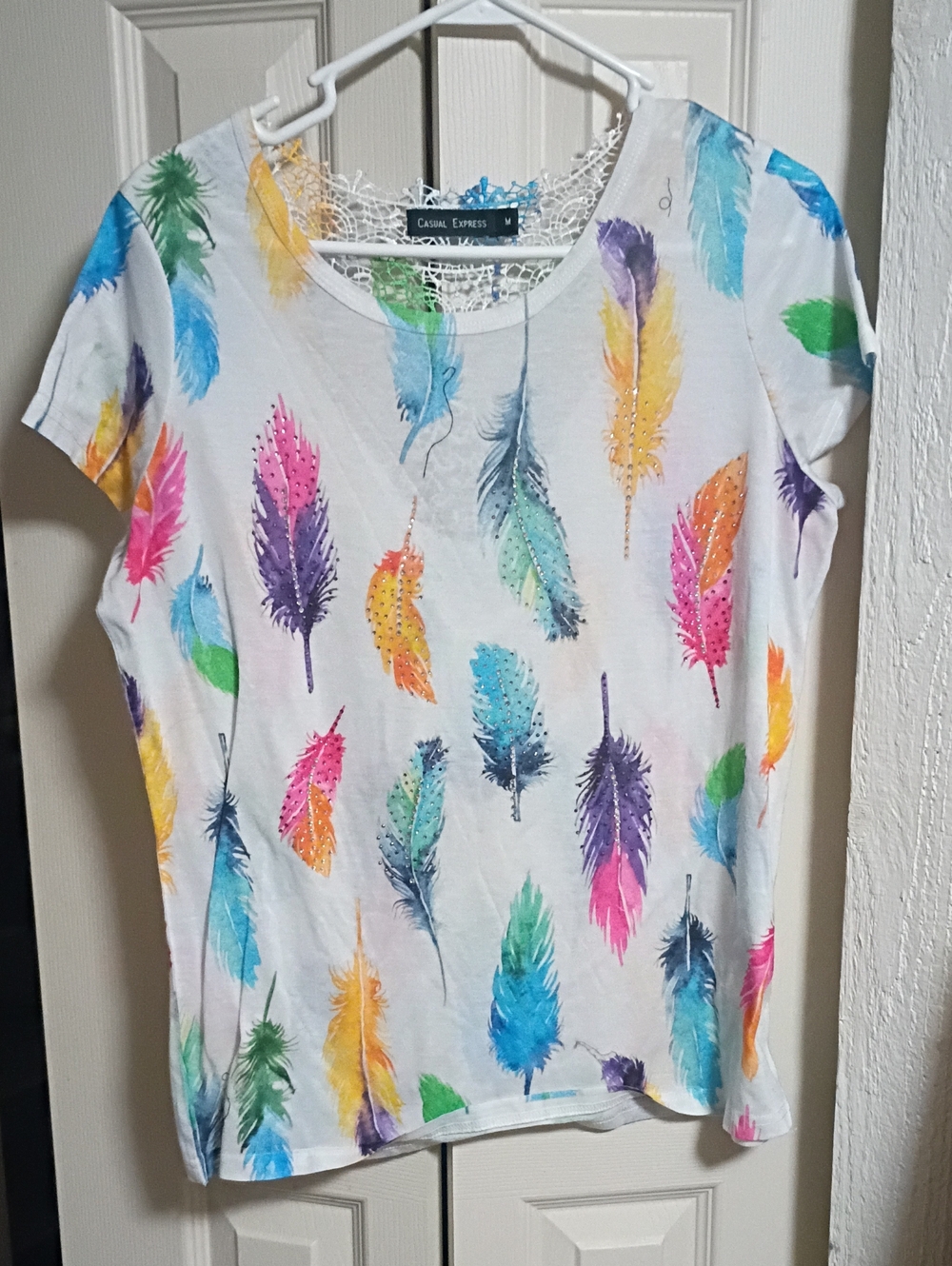Expressions White Feather-Print Short Sleeve Tee